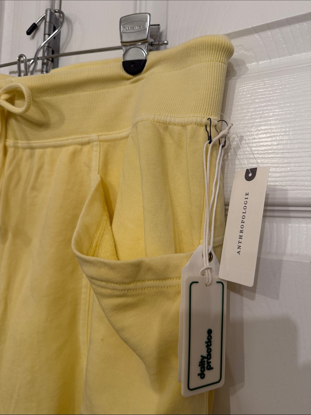 ANTHROPOLOGIE Daily Practice Easygoing Capri Sweatpants Sz L - NWT - Picture 6 of 10